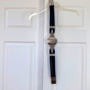 TORY BURCH Navy / Silver Belt. 28 inches end to end